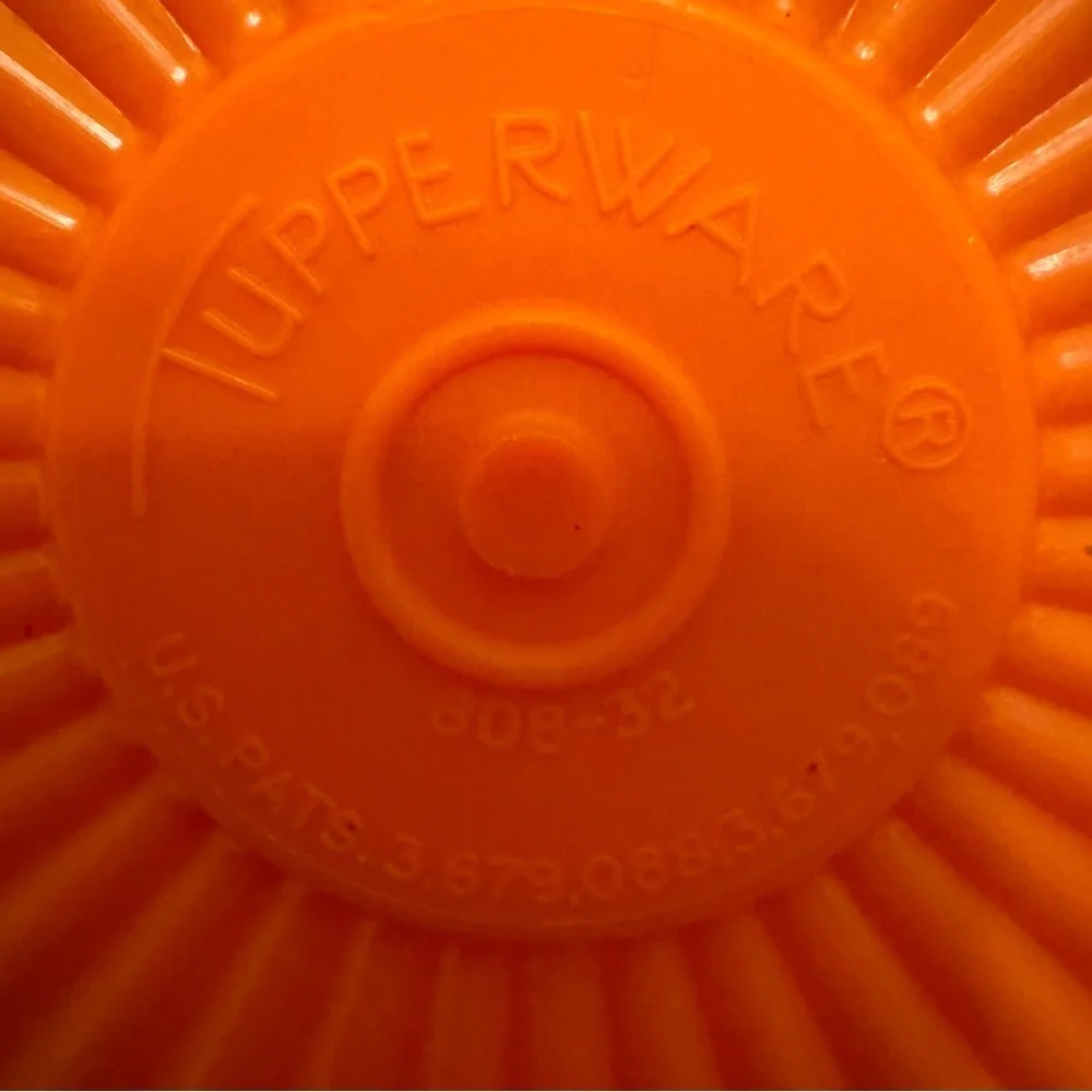 Vintage Tupperware Tall Servalier Canister Harvest Orange 1222-4 w/ Lid 808-32
